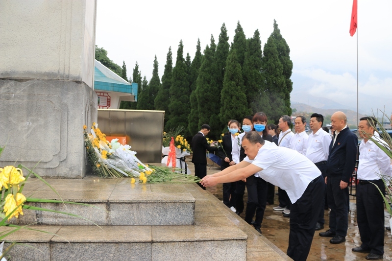 金水局清明祭奠英烈7 (10225).jpg